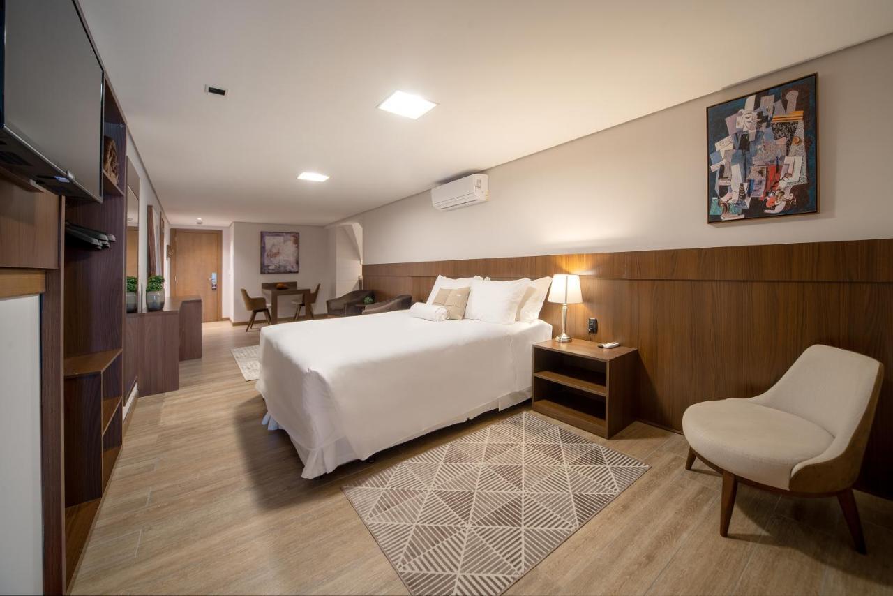 Hotel Fioreze Centro Грамаду Екстер'єр фото