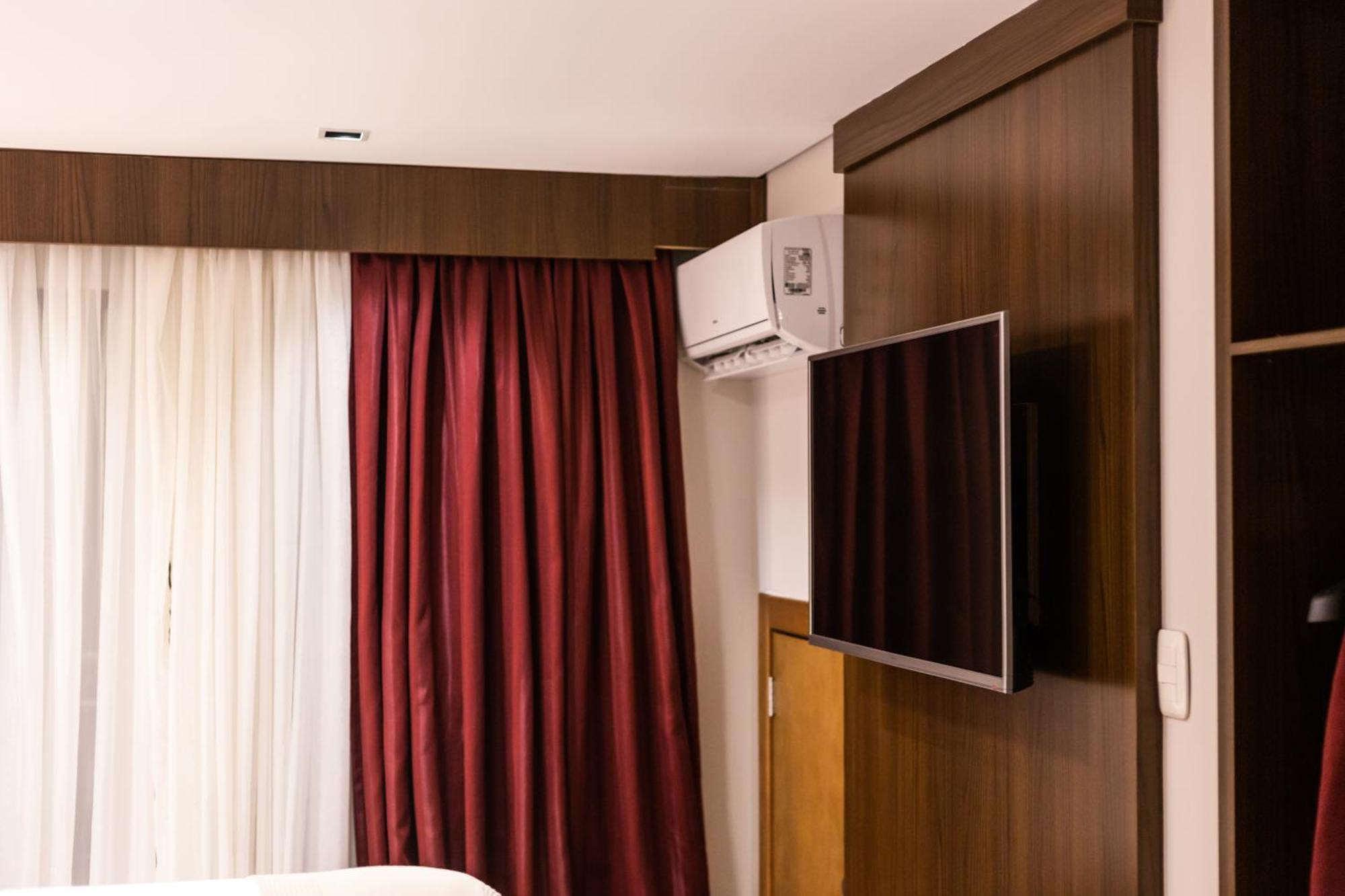 Hotel Fioreze Centro Грамаду Номер фото